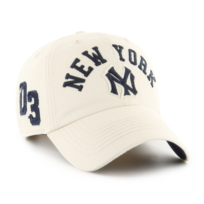 Czapka z daszkiem 47 Brand New York Yankees Cooperstown Sandstorm Clean Up kremowo/granatowa