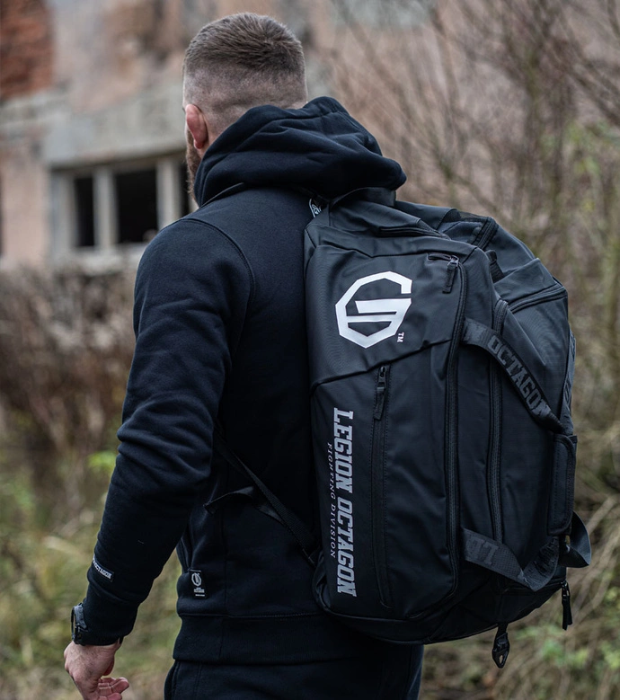 Torba sportowa z funkcją plecaka Legion Octagon Fighting Division czarna