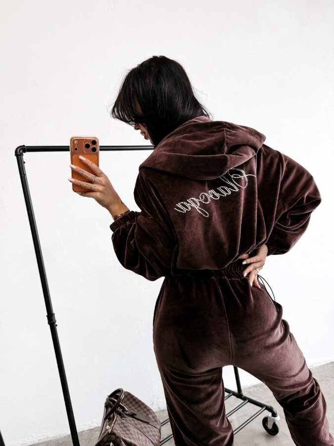 Komplet damski welurowy Olavoga Prism brązowy