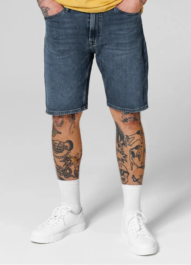 Spodenki szorty jeans męskie Pitbull Medium Wash Highlander niebieskie