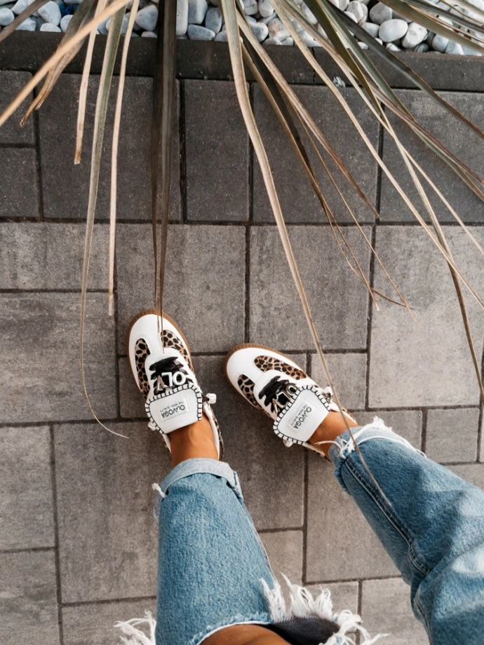 Buty sneakersy damskie Olavoga Anaty leopard