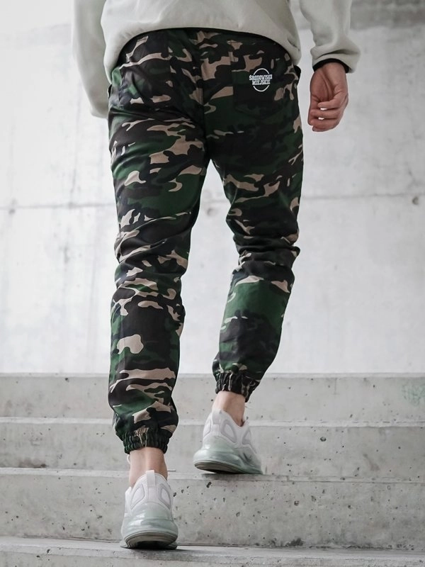 Spodnie męskie materiałowe jogger Środowisko Miejskie Classic Icon camo