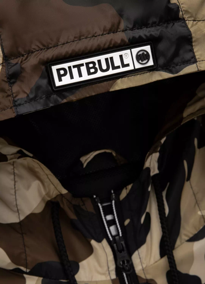 Kurtka męska wiosenna przejściowa Pit Bull Athletic Logo Nylon Jacket wiatrówka piaskowe camo