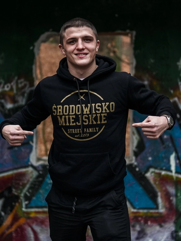 Bluza męska z kapturem Środowisko Miejskie Theme czarno/złota