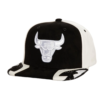 Czapka Mitchell & Ness NBA Day 6 Snapback Chicago Bulls biało/czarna