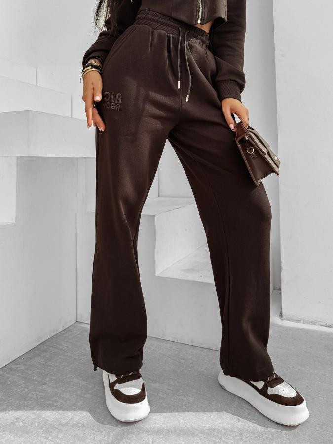 Komplet damski dresowy Olavoga Sanctuary brązowy