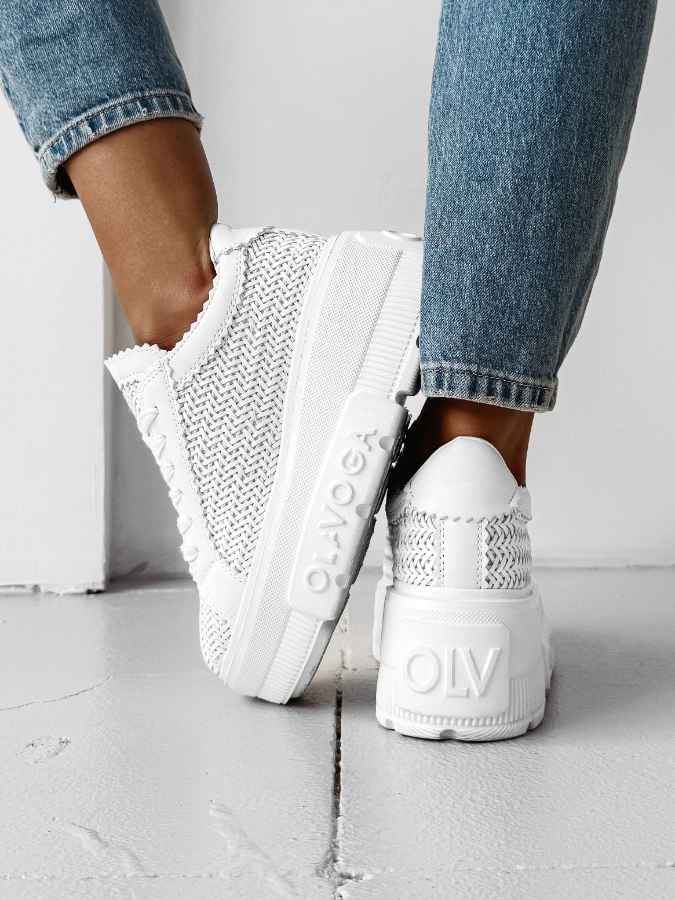 Buty sneakersy damskie Olavoga Vacancy białe