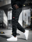 Spodnie męskie Materiałowe Jogger Bojówki Jigga Wear Stripe Zip Cargo black/red czarne