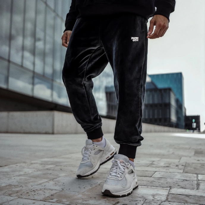 Spodnie dresowe męskie Patriotic Cls Mini App Welur czarne