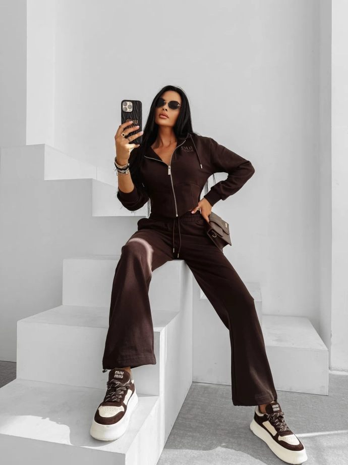 Komplet damski dresowy Olavoga Sanctuary brązowy